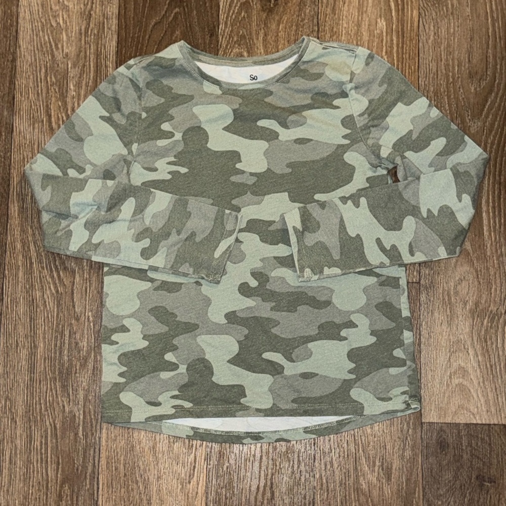 So Kid's Favorite Tee Green Camo Size Medium